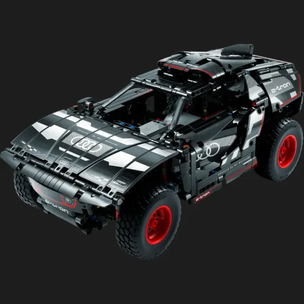 Конструктор LEGO Technic Audi RS Q e-tron (42160)
