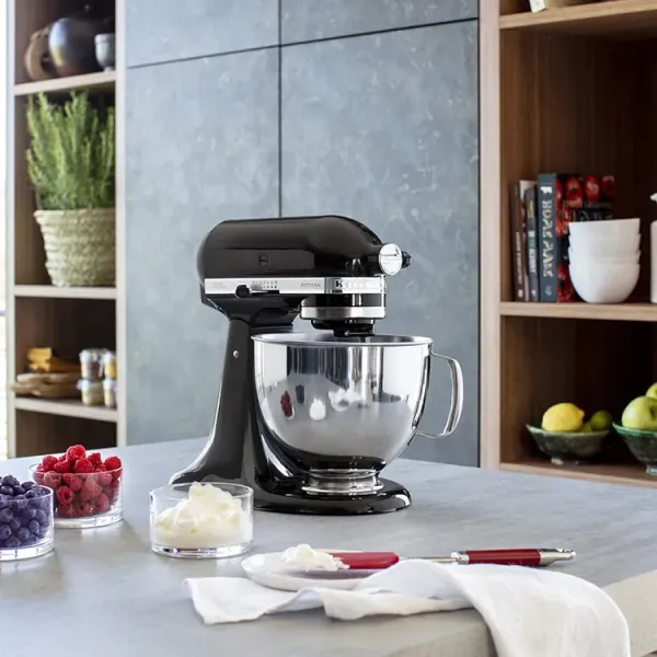 Планетарний міксер KitchenAid Artisan 4,8 л (Black Matte)