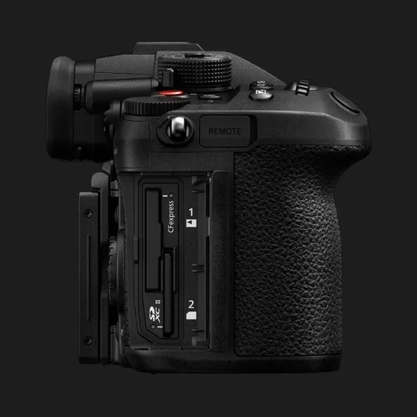 Цифровий фотоапарат Panasonic Lumix DC-GH7 Body (DC-GH7E) (Standard)