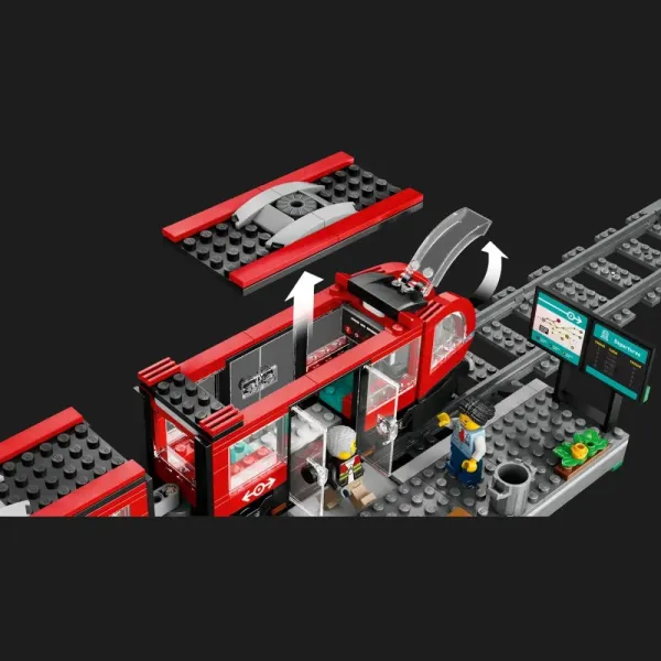 Конструктор LEGO City Трамвай і вокзал у центрі міста (60423)
